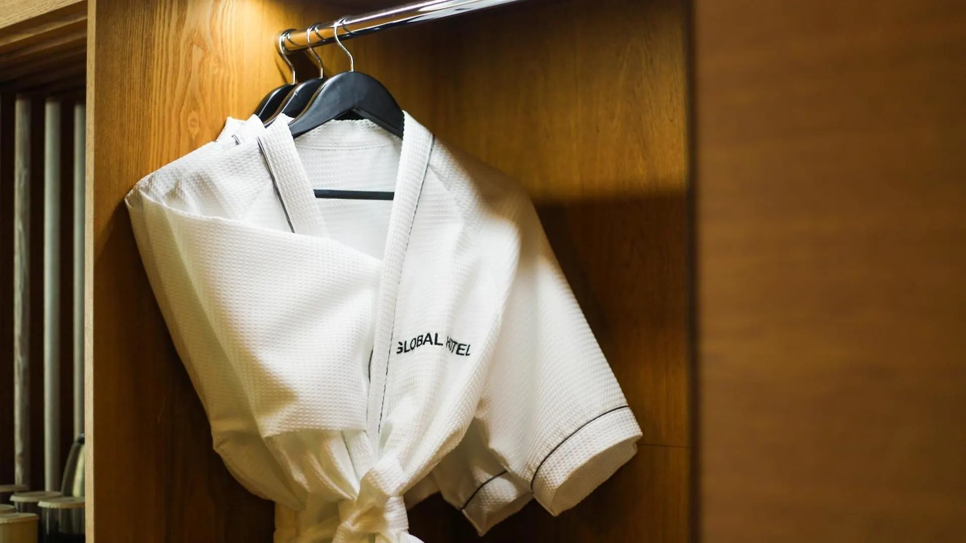 Incheon Airport Global Hotel & Suites 4*,