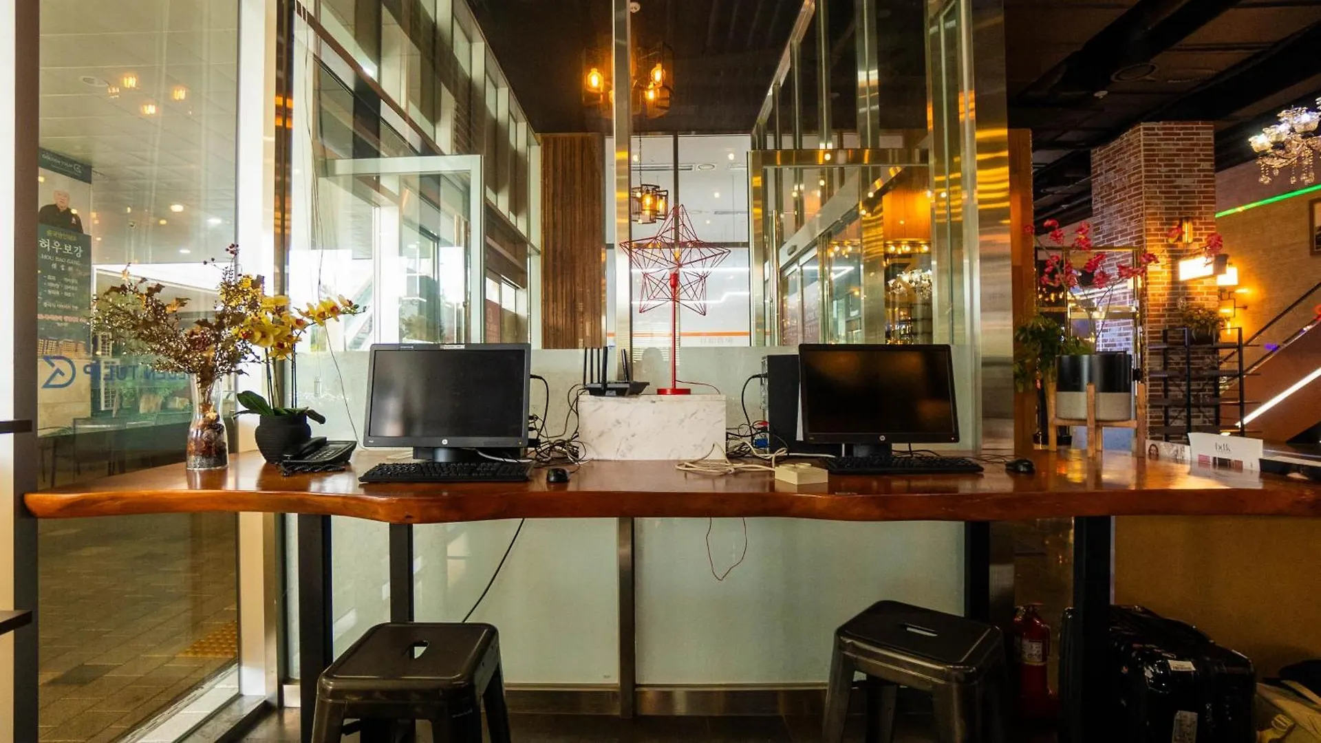 Incheon Airport Global Hotel & Suites 4*,