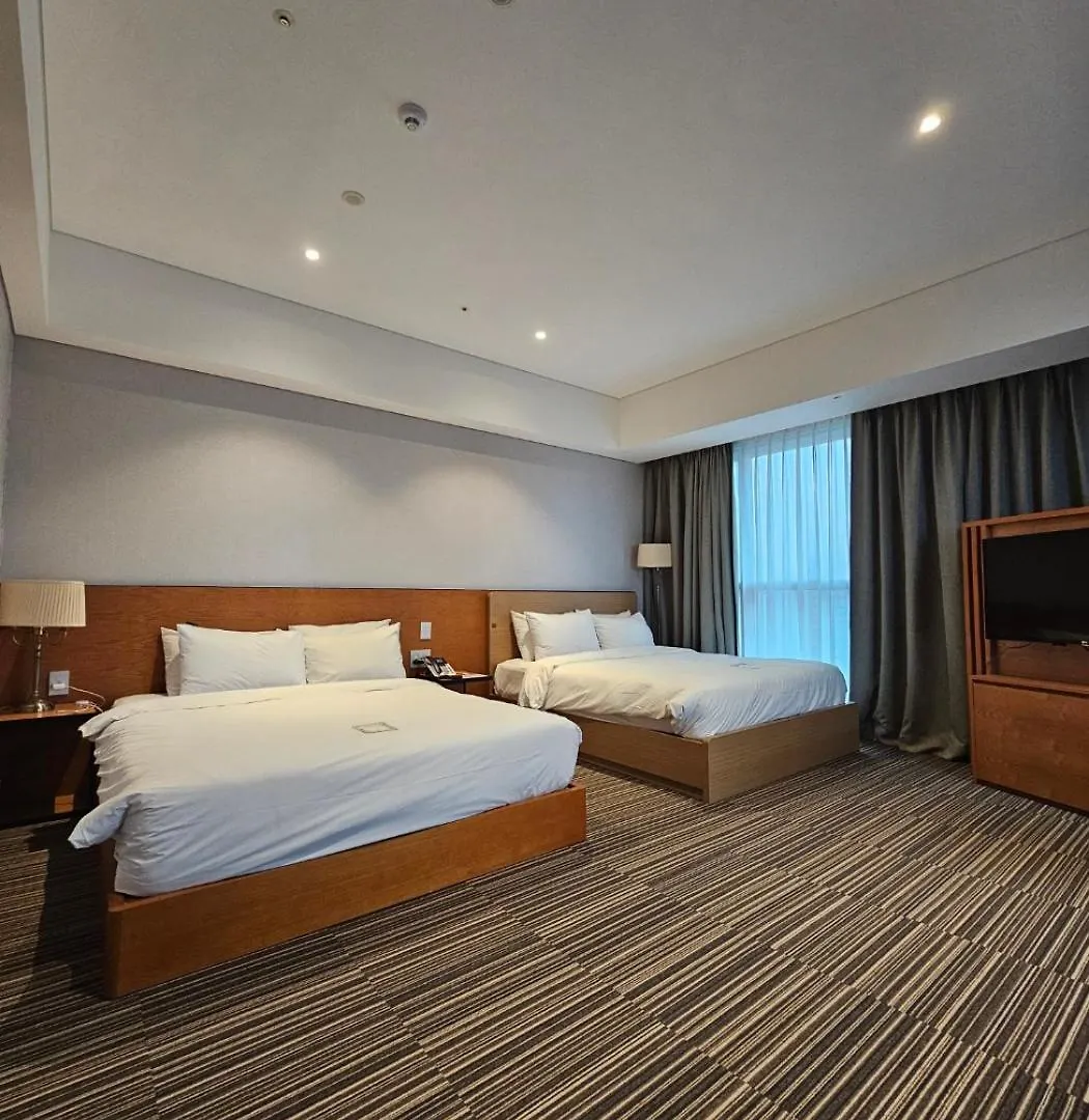 Incheon Airport Global Hotel & Suites 4*,